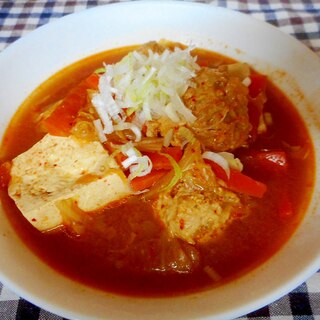 白菜と肉団子のピリ辛トマト味噌スープ